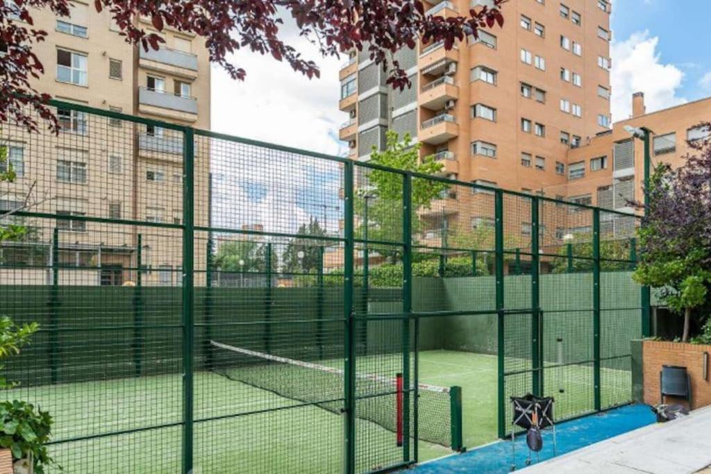 Impresionante Apartamento De 4 Dormitorios 3 Banos Y 2 Plazas De Garaje Madrid Ngoại thất bức ảnh
