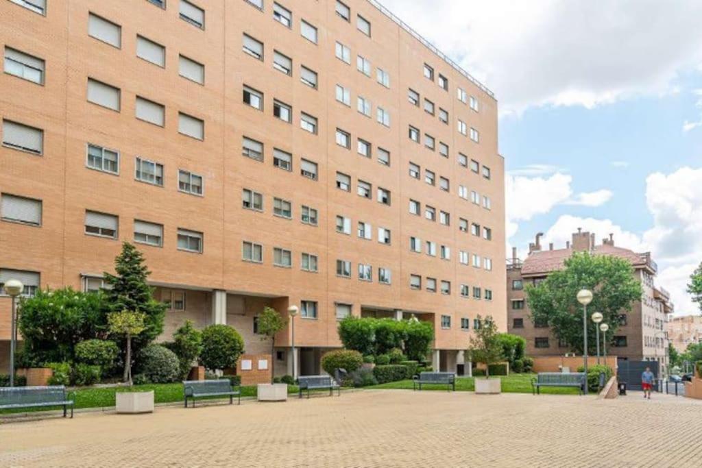 Impresionante Apartamento De 4 Dormitorios 3 Banos Y 2 Plazas De Garaje Madrid Ngoại thất bức ảnh